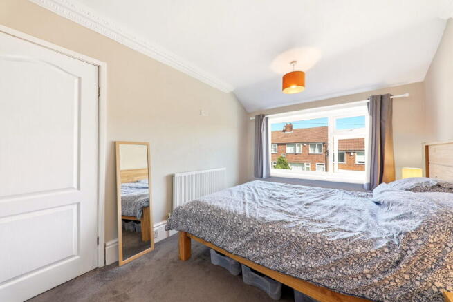 3 bed Terraced for sale Image 12
