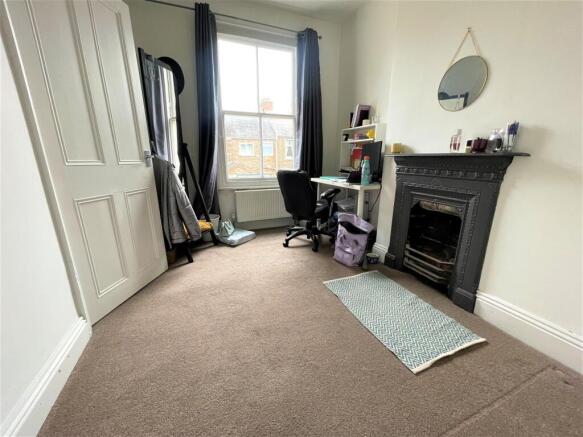 2 bed Terraced for sale Image 9