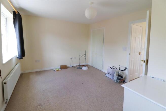 Bedroom 1.jpg