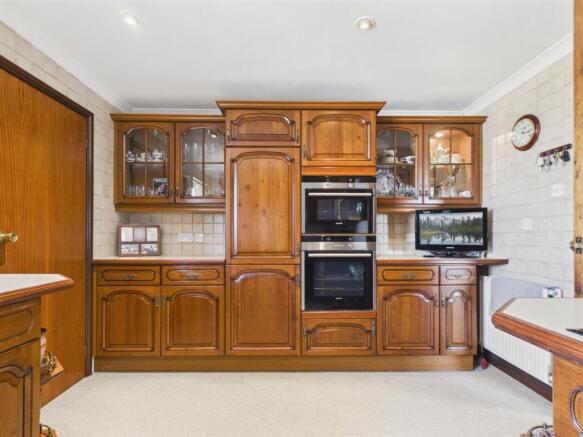 29, The Meadows, St. Dennis, PL26 photo 4