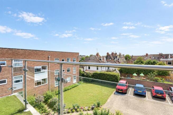 Buckhurst Road, Bexhill-On-Sea photo 3