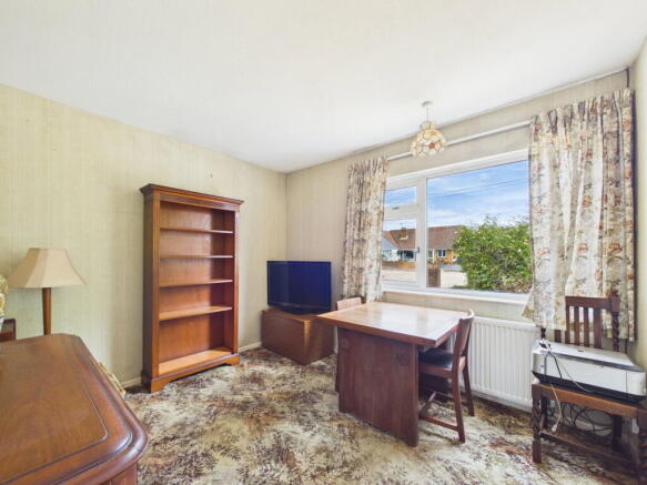 Whylands Close, Salvington, Worthing BN13 3HB photo 4