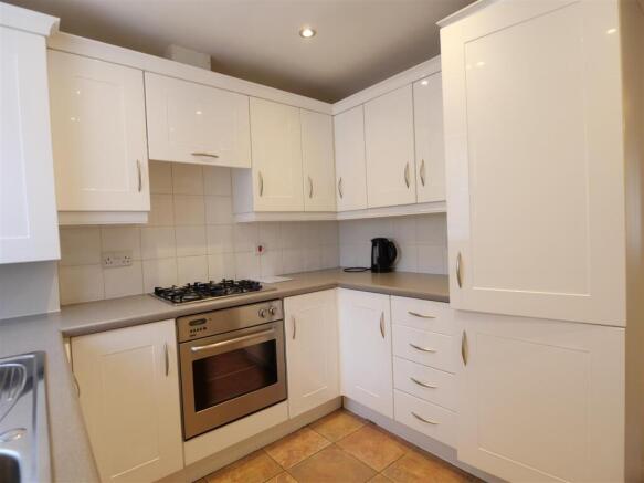 2 bed Apartment for sale Image 5
