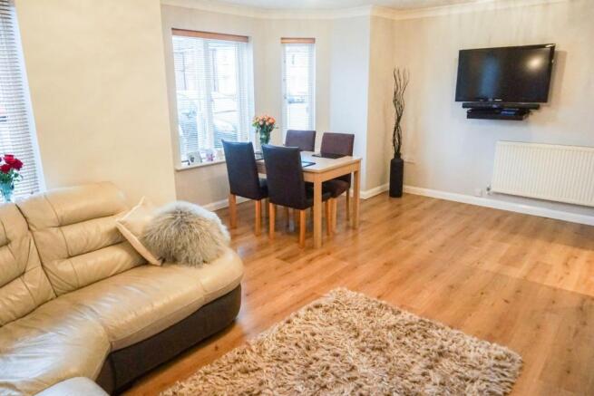 Lounge/Dining Room