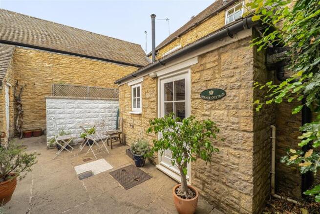 Courtyard Garden