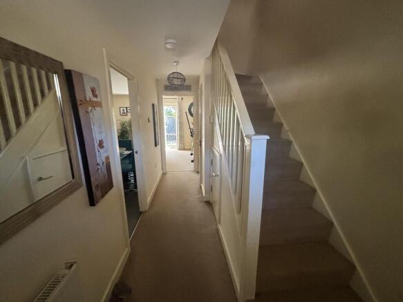 3 bed Semi-Detached to rent Image 4