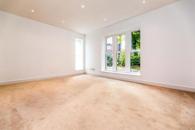 2 bed Apartment to rent Image 7