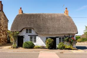 2 Jasmine Cottage, High Street, Northampton NN7 3BJ