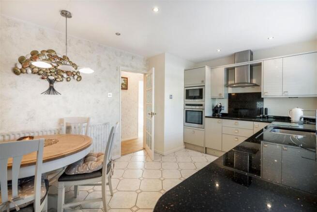 156 Station Road-1.jpg