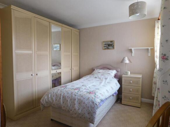 Bedroom 2x2