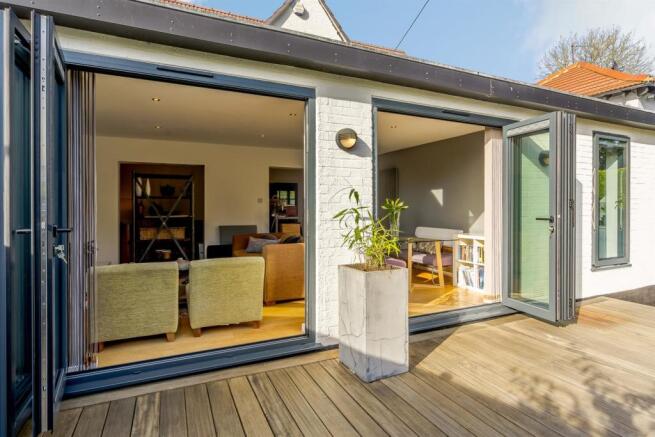 8481423-exterior22.jpg