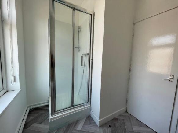1 bed Flat to rent Image 5