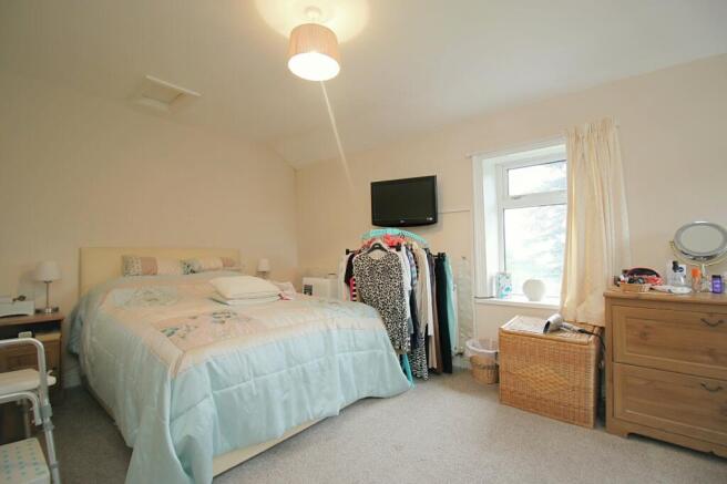 2 bed Terraced for sale Image 11