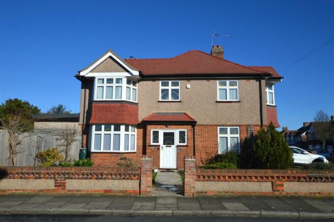 22 Strathearn Avenue new 2.JPG
