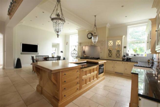KITCHEN/BREAKFAST/FAMILY ROOM