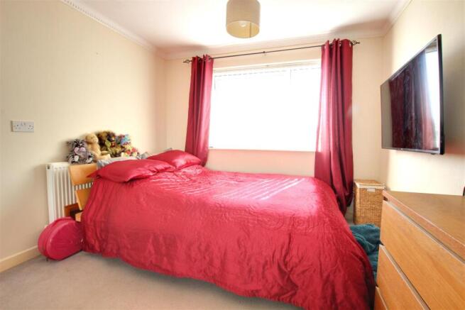 2 bed Flat for sale Image 9