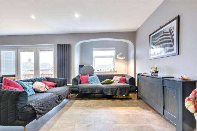 Lounge Dining_5.jpeg