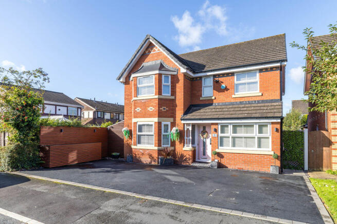 4-bed detached on 1, Dunsdale Drive, Ashton-in-Makerfield, WN4 8PT, £425,000