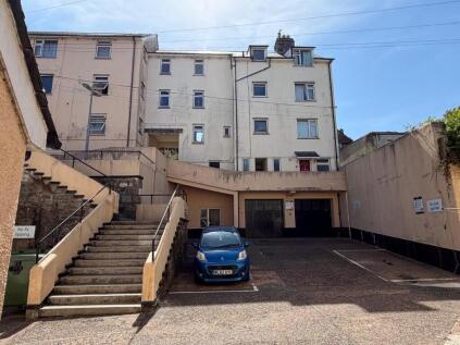18 Bowjey Court, Newlyn, Penzance, Cornwall TR18 5PB