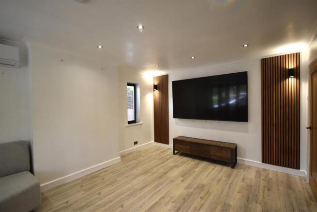 3 bed Detached for sale Image 8