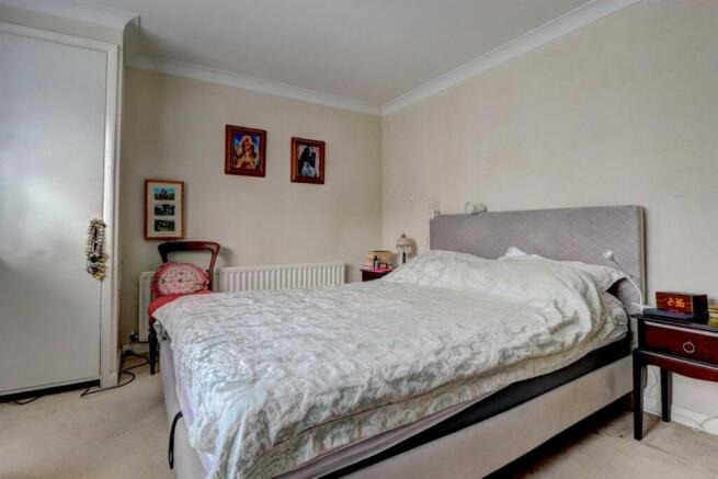 Bedroom 1 .1.jpg