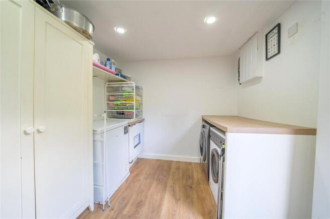 4 bed Detached for sale Image 10