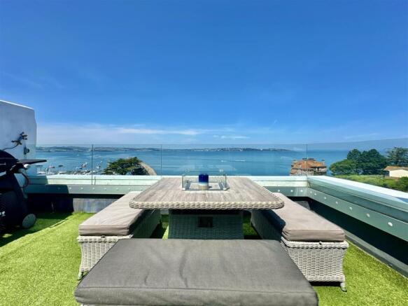 Roof Terrace_.jpg