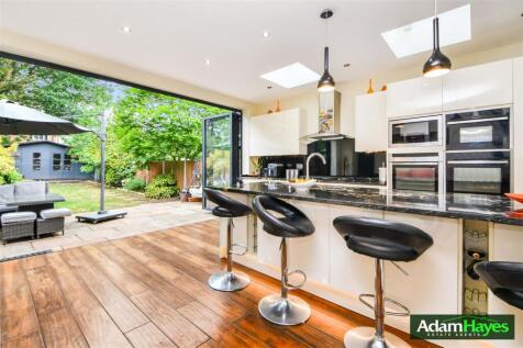 Ashurst Road, North Finchley, N12