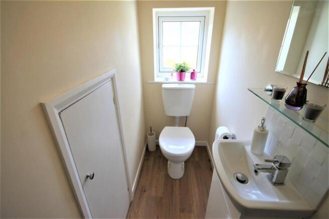 4 bed Detached to rent Image 10