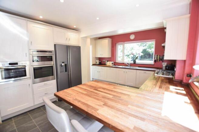 Kitchen/breakf...
