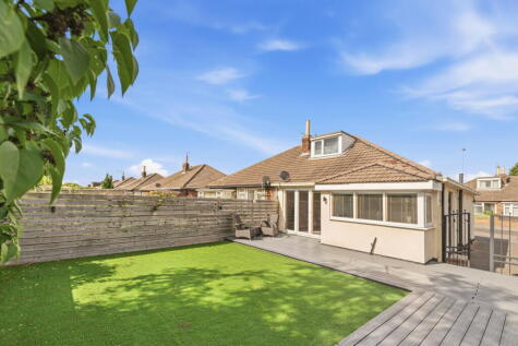 Lulworth Avenue, Leeds, LS15 8LW