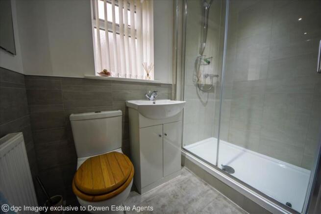 SHOWER ROOM