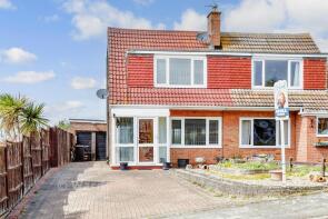22, Crockenhall Way, Istead Rise, Gravesend DA13 9DB