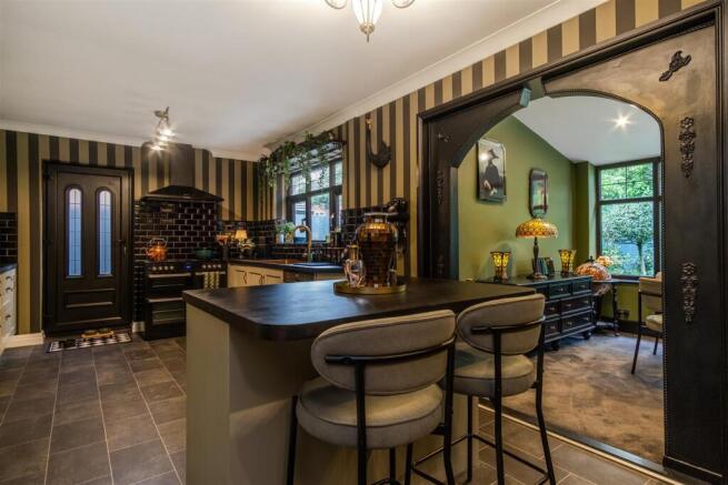 Kitchen/Breakfast Room