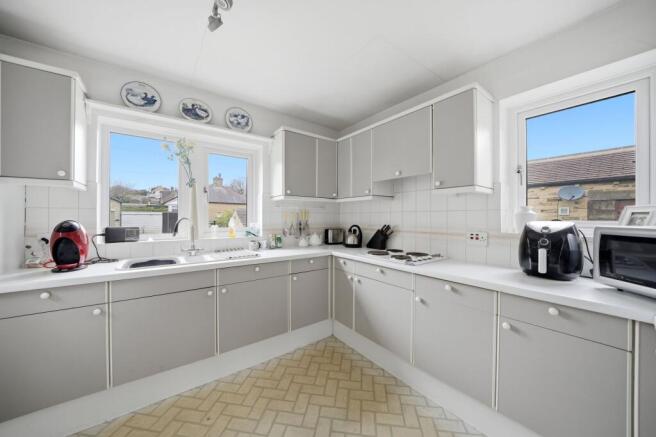 3 bed Semi-Detached for sale Image 4