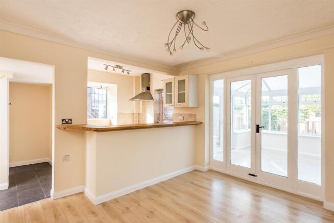 Kitchen/Dining Room