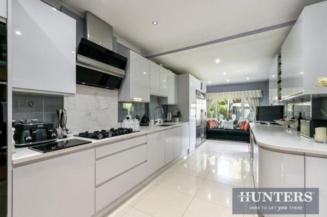 THORNBURY AVENUE-3.jpg