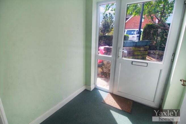 Meadgate Avenue, Chelmsford photo 5