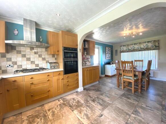 Kitchen/Dining