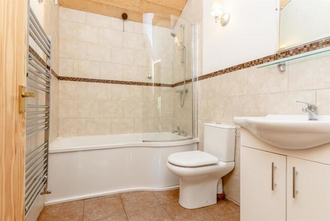 8364211-interior01.jpg