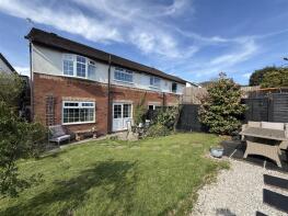 7, Sparrowfield Close, Stalybridge SK15 3NN
