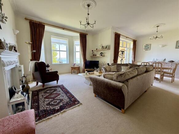 Living Room: