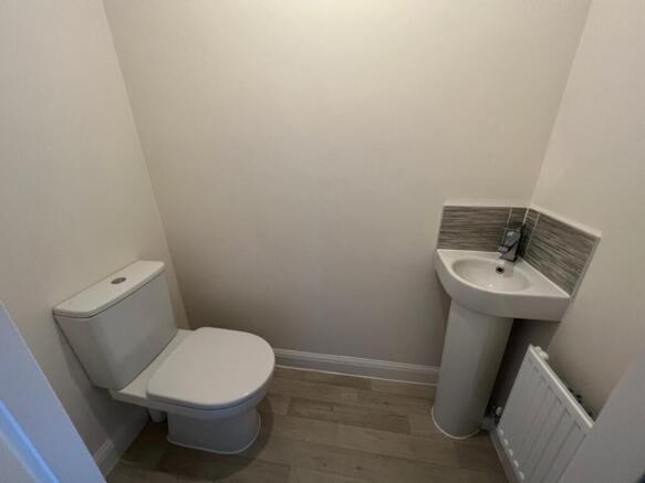 Cloakroom/wc
