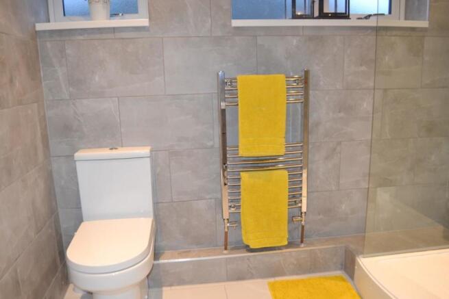 bath1 (Medium).JPG