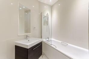 Flat 24, Sundial Court, Barnsbury Lane, Surbiton KT5 9AN