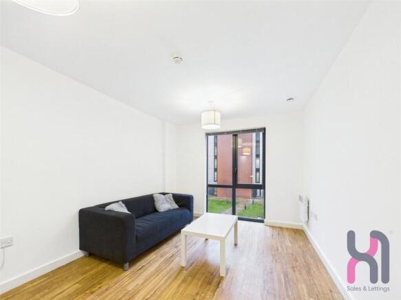 14 Plaza Boulevard, Liverpool, L8 photo 3