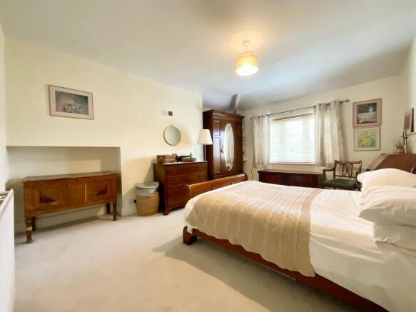 4 bed Flat for sale Image 10