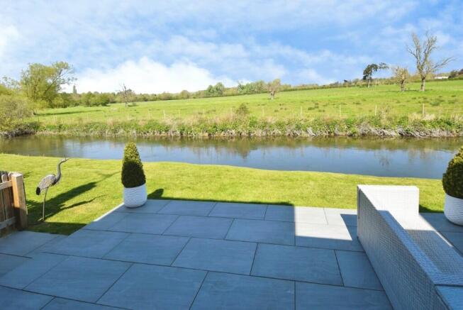 The Ham, Durrington, SP4 8HW photo 4