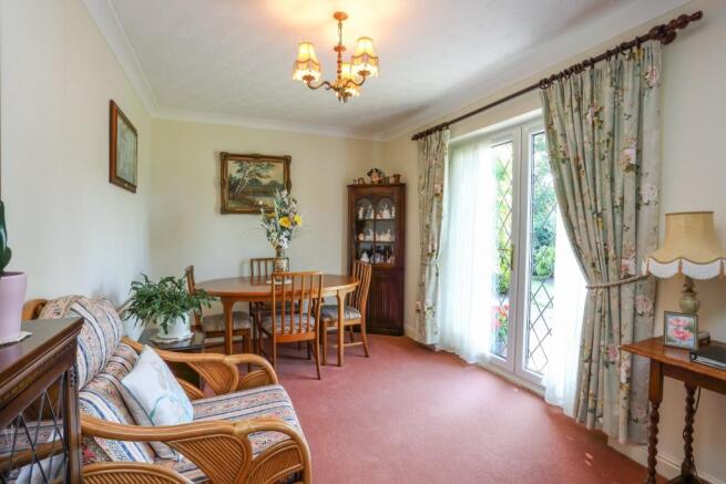Lounge / Dining Room