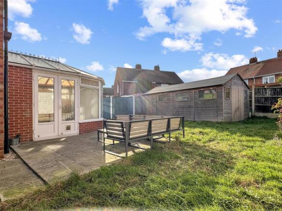 Large Rear Garden 939